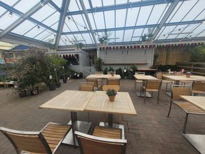 Ice Cream Hut at Fron Goch Garden Centre in Caernarfon