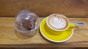 Cappuccino made with oat milk and a carrot vegan muffin at Il Cappuccino in Toledo