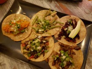 Vegan tacos (5 different types) at La Madrisima in Toledo