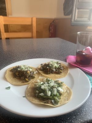 Tacos de ejotes y champiñones  at La Madrisima in Toledo