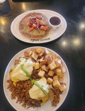 Jamin Bennie and tres Leche pancake.  All vegan🤤 at Breakfast Republic in Encinitas