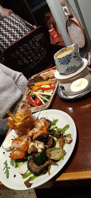 Vegan cheese fondue and portobello steak at Gusto-040 in Eindhoven