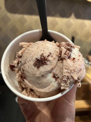 Limited edition flavors are all vegan during #veganuary  at Salt & Straw in San Francisco