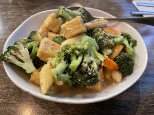 Garlic Stir Fry with Tofu at Cool Lala in Airlie Beach