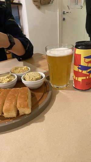 Tris di Hummus con focaccia  at Zucchero a Velo in Ancona