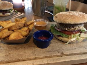 vegan Burger with wedges  at Sausalitos in Stuttgart