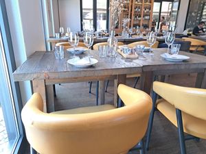 Indoors at Roots in Torres Vedras
