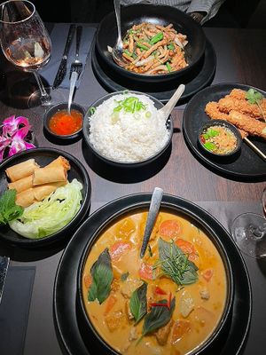 Red vegan curry, fried tofu sticks, vegan spring rolls, thai basil vegan   at Wokshop - Kgs Nytorv in Copenhagen