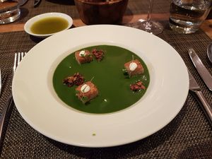 chilled spinach soup, starter lunch menu at Vanilla Black in London