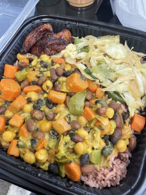 Mixed veggie bowl  at Living Right Health Bar in Naugatuck