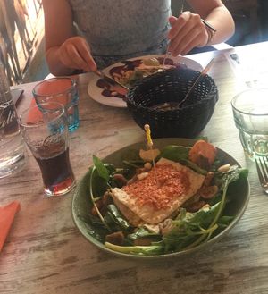 Bietencarpaccio en tompoes at Restaurant Aap in Alphen