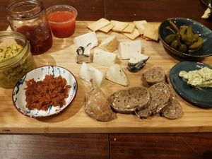 Take-away: 4 mixed Maxandbien artisan cheeses and chili tomato chutney at Bonboon in Amsterdam