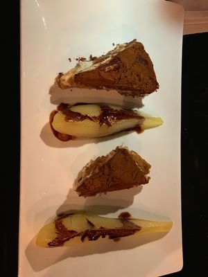Tiramisu & pears at Bonboon in Amsterdam