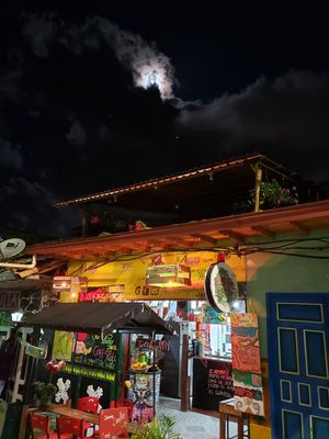 Hermosa noche en namaste vegan express at Namaste Vegan Food in Guatape