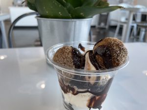 Dos Churros: mega delicious!! 🍨  at Veggy Street in Henderson