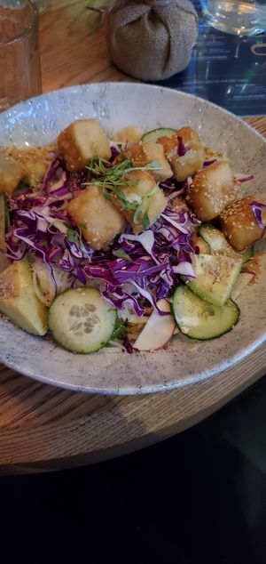 Crispy tofu bowl #Veganuary at Earls in Denver