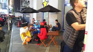 Tables in front of the truck during Halloween night#1 at Mega Falafel in Tokyo