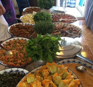 Open kitchen to choose your meal at Asma Yapragi in Alacati