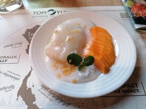 Khao Niav Ma Muang at Tom Yum in Budapest