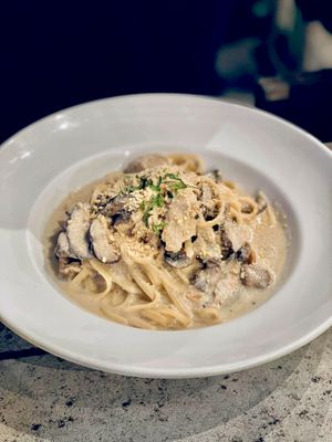 Linguine Mushroom ‘Carbonara’ with Soy-based Chicken at Privé - Chijmes in Central Singapore