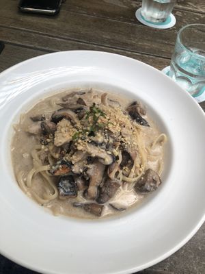 vegan linguine mushroom carbonara $18 (w huera “chicken” +$4) = $22 👍🏻👍🏻 at Privé - Chijmes in Central Singapore