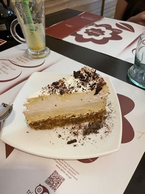 Banana Something cake  at Vegehop in Zagreb