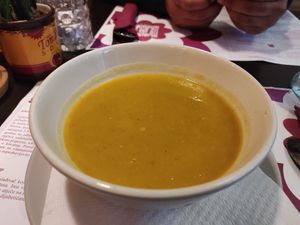 Lentil soup (starter) at Vegehop in Zagreb