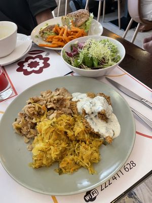 Daily menu fried oyster mushroom with sour cream, leeks, grinder and salad  at Vegehop in Zagreb