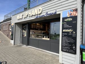 Stand unter dem Restaurant   at Wattkieker in Wittmund