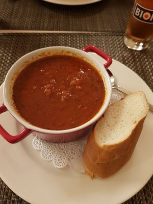 Tomatensuppe ohne Sahnehäubchen at Wattkieker in Wittmund
