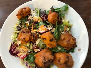 Cauli pakora salad  at Simply Scottish in Jedburgh