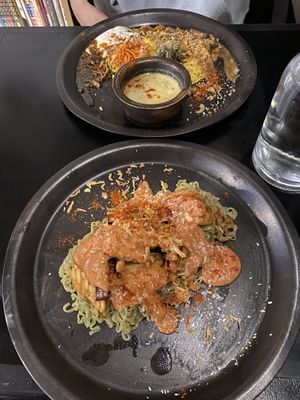 mixed noodle with spicy tomato penut sauce  at PELGAG in Kyoto