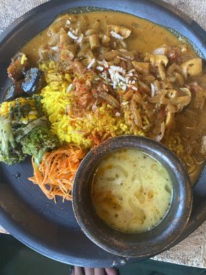 Vegetable curry
VEGAN
with turmeric rice, coconut milk soup, 4 side dishes  at PELGAG in Kyoto