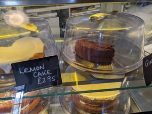 Vegan lemon cake and vegan ginger cake at Deli Ecosse in Callander