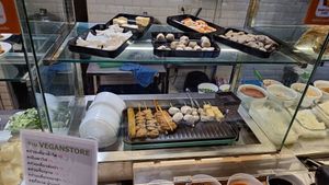  at Phon Tri Chamlong - The Mall Bangkapi in Bangkok