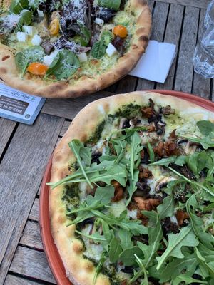 Vegansk pizza med kantareller :))) at Elsas Lilla Krog in Karlskrona