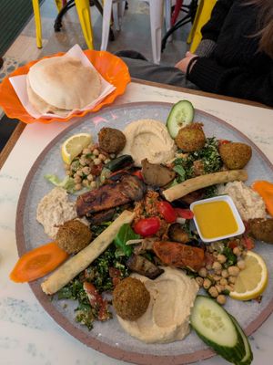 #20 vegan mixed plate for two: 4/5

Tasty! at Yarok in Berlin