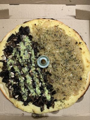 Caramelita y super mario at Pizza Vegana in Rosario