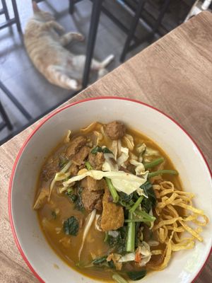 Khao Soi  at Bamboo Garden Healthy Vegetarian Foods - บ้านสวนไผ่สุขภาพ อาหารมังสวิรัติ in Bangkok