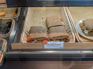 Vegan sandwich at Dean & David - Hauptbahnhof in Dusseldorf