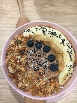 Chocolate smoothie bowl at Eat Greens Cafe in Phuket