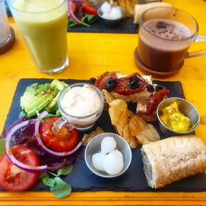 Specials menu vegan platter at Station Brew in Oldham