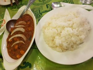 Chana Masala and (a lot of) plain rice at Shanti - 산띠 in Seoul