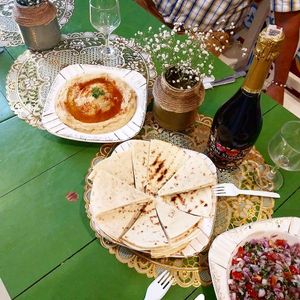 Delicioso banquete at Al Barakah Cocina Arabe in Cartagena