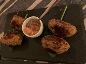 Croquetas veganas de lentejas y mijo at Natural in Barcelona