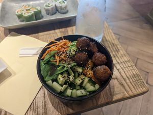 Falafel bowl without yogurt sauce at Green Sushi in Cannes