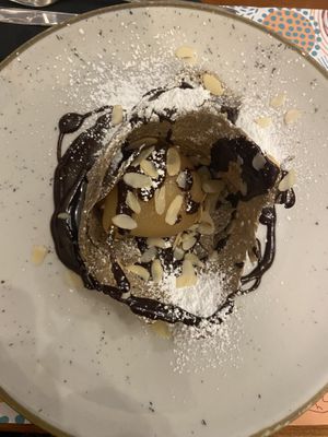 Crêpes pera cioccolato e mandorle  at Bariolé in Turin