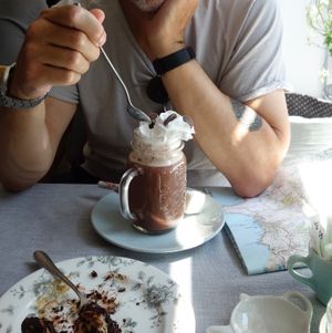 vegan hot chocolate at Teacup Tearoom in Mevagissey