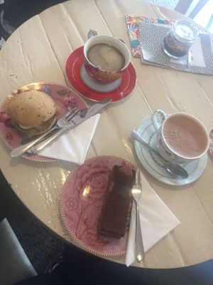 coffee, Bruschetta Brötchen, hot chocolate and chocolate tart at Isabella Glutenfreie Patisserie - Oberkassel in Dusseldorf