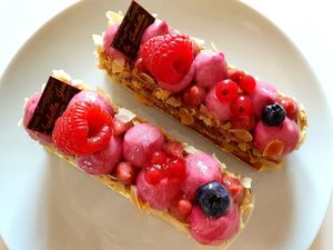 vegan wild berry sweetie at Isabella Glutenfreie Patisserie - Oberkassel in Dusseldorf